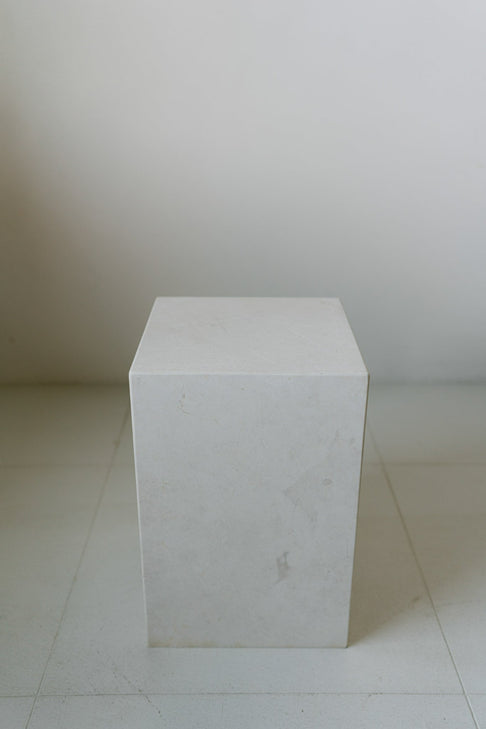 District Loom Furniture Mosa White marble plinth pedestal locally sourced from stone remnants and hand crafted to serve as a sustainable sculptural element in your home 001