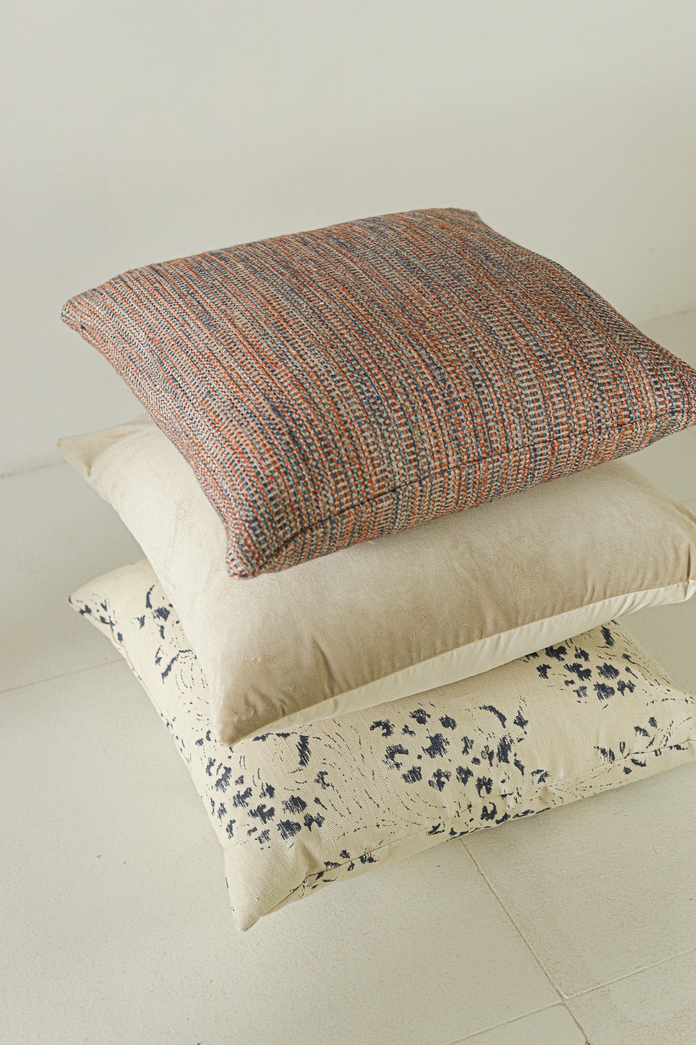 District Loom x Vantage Design Pillow No. 10 - 18x18